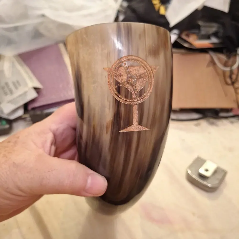 10” Viking Drinking Horn W Natural Curve & Blend Of Colors With Etched Design
